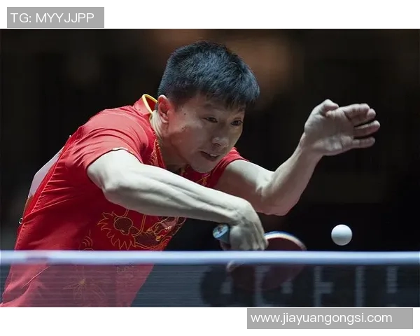 成熟魅力男足球明星展现霸气风范的完美瞬间